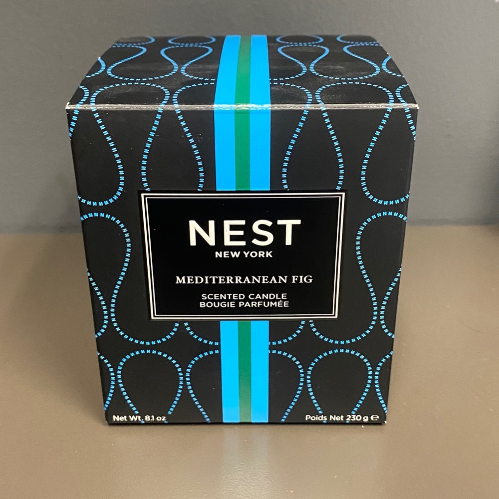 NEST Fragrances New York Mediterranean Fig Classic Candle 8.1 oz *Discontinued* - Picture 4 of 5